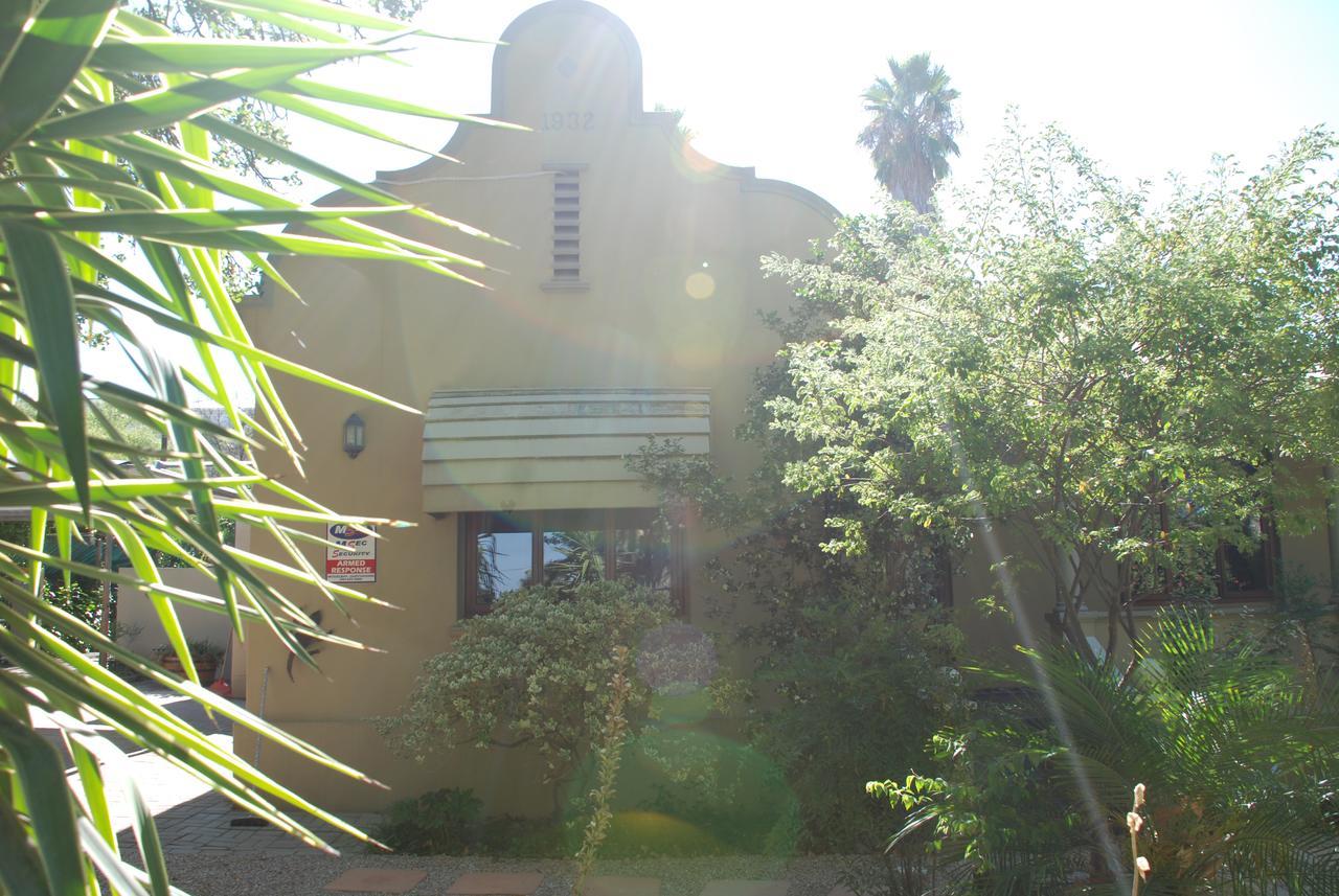 86 On Langenhoven Bed & Breakfast Oudtshoorn Exterior foto